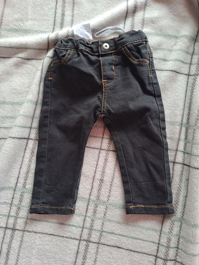 Lot de pantalons 6 mois - photo numéro 2