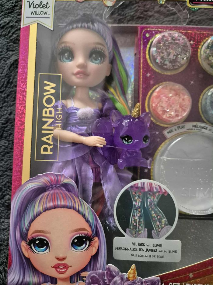 Poupée Rainbow High - Violet - Rainbow Shimmers avec slime - photo numéro 2
