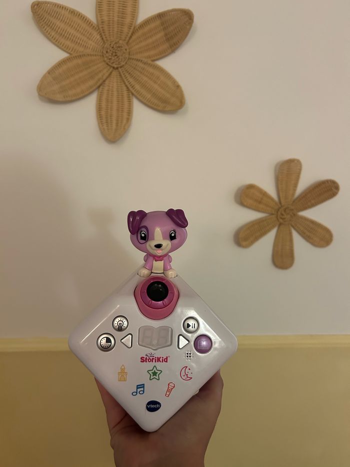 Conteuse / boîte à histoire vtech