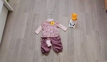 Ensemble bébé fille 3 pièces taille 6 mois : Sous-pull + pantalon + chaussettes neuf avec étiquette