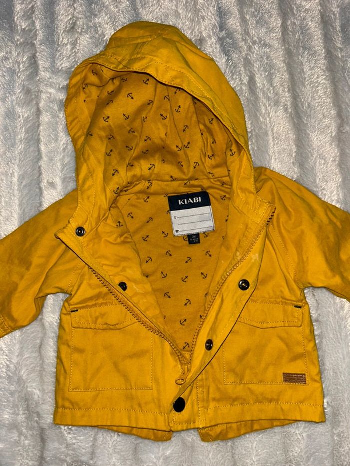 Imperméable jaune - photo numéro 3