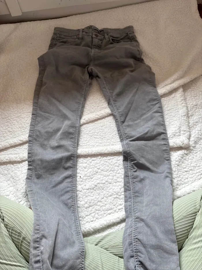Jean gris stradivarius taille 38