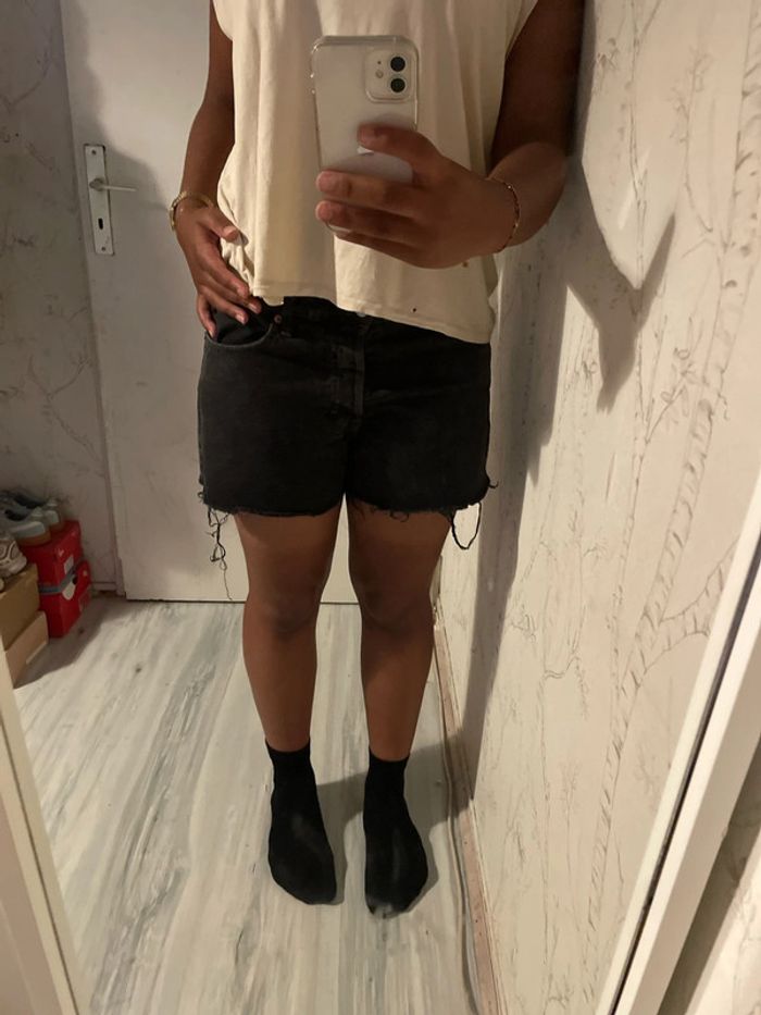 Short en jean noir - photo numéro 2