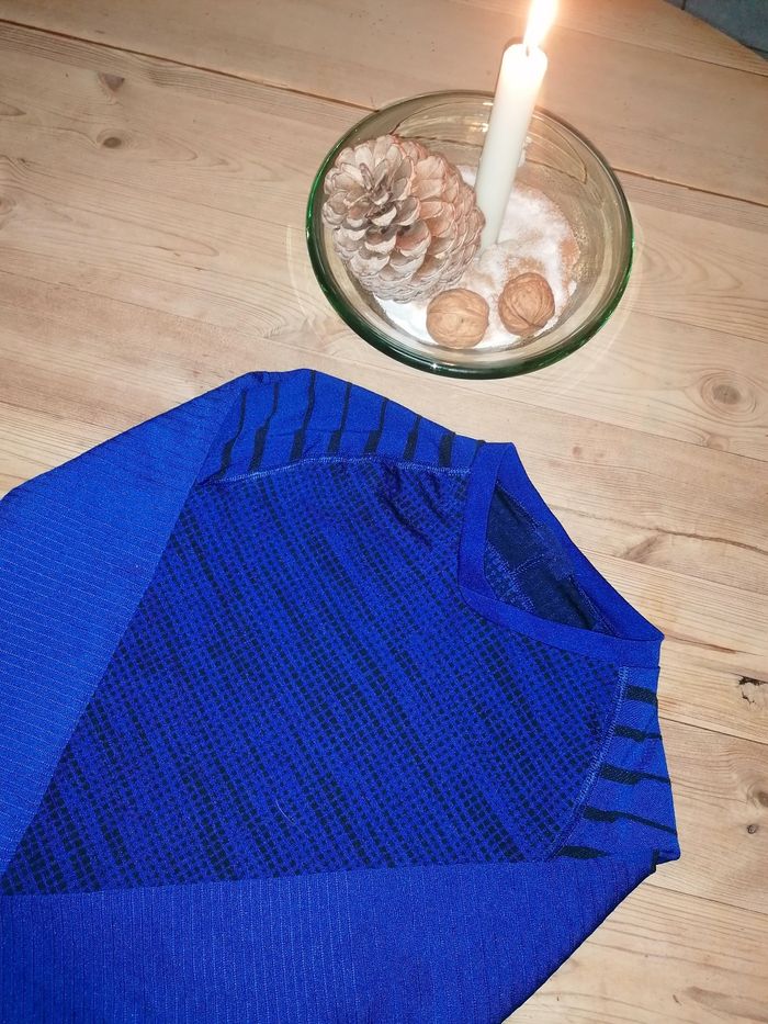 T-shirt sport technique Kipsa col V manches longues garçon 12/13 ans ans