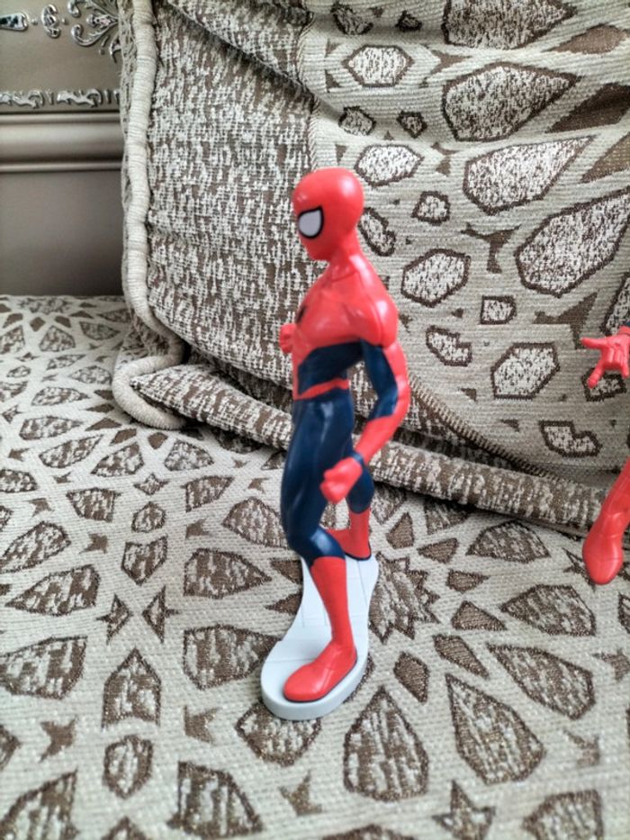 Lot de 2 figurines spiderman - photo numéro 5