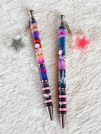 Lot 2 Stylos bille Gorjuss modèles différents
