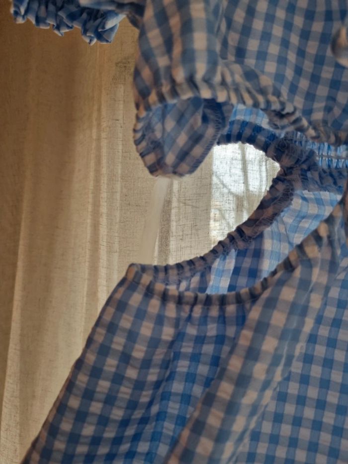 Robe courte ouverte sur le côté - photo numéro 5