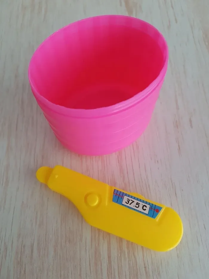 Sucette Corolle, pot Vertbaudet et accessoires pour poupée - photo numéro 14