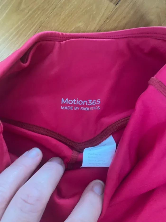 Legging rouge framboise fabletics - photo numéro 3