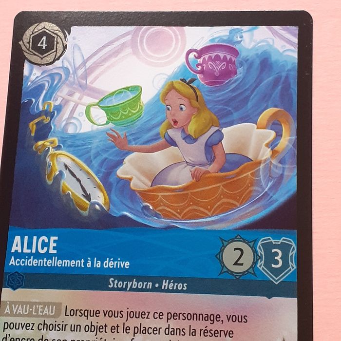 Lorcana set 9: Carte promo Foil " Alice accidentellement à la dérive" - photo numéro 3