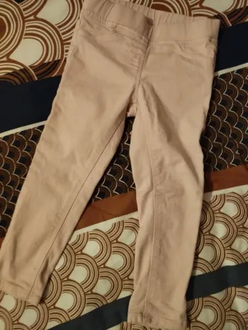 Pantalon rose pâle 3 ans