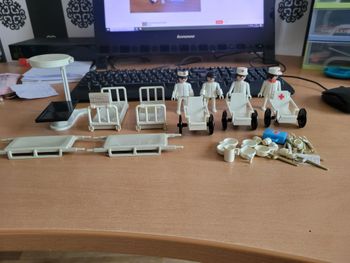 SET INFIRMERIE PLAYMOBIL 1974