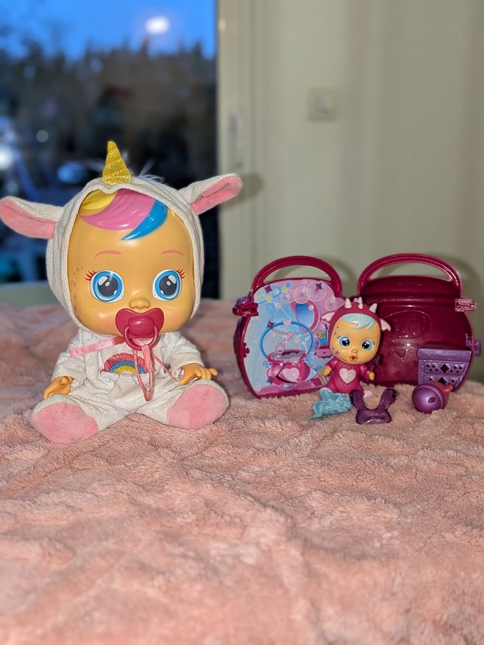 Lot poupons cry baby