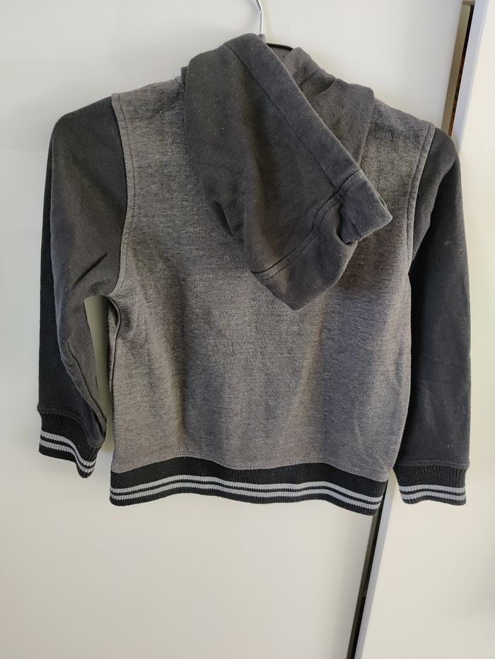 Sweat 6 ans - photo numéro 3