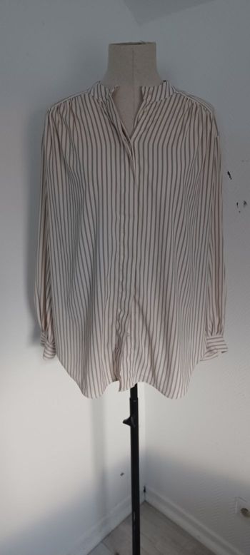 Très jolie chemise manches longues femme T 44