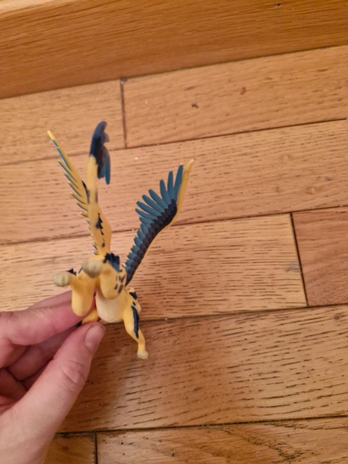 Figurine Elena d'Avalor - photo numéro 3