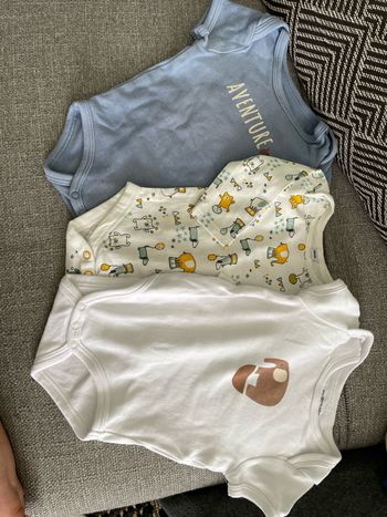 Lot bodies bébé