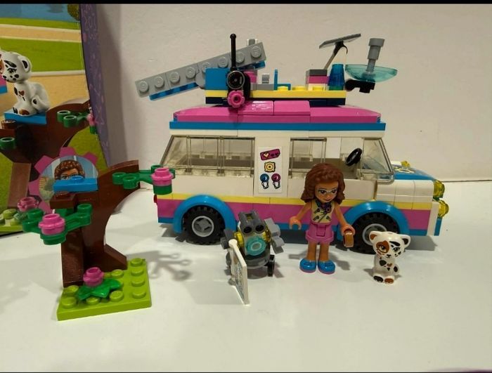 Lego Friends Le véhicule de mission d'Olivia 41333
- photo numéro 2