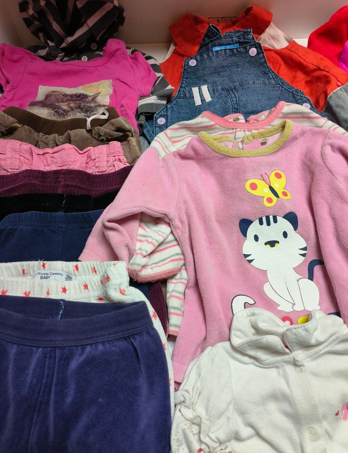 Lot 21 vêtements fille 12 mois - photo numéro 2