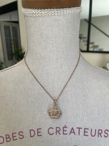 Chaîne avec pendentif