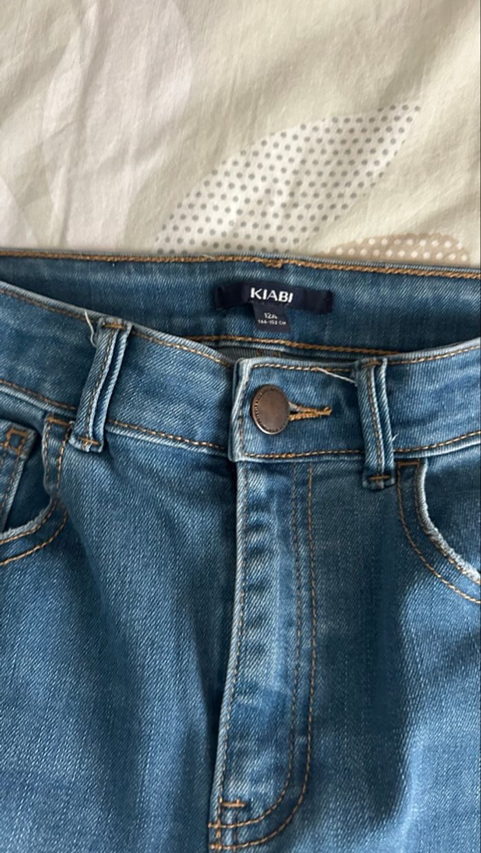 Jean brodée fleuri - photo numéro 2