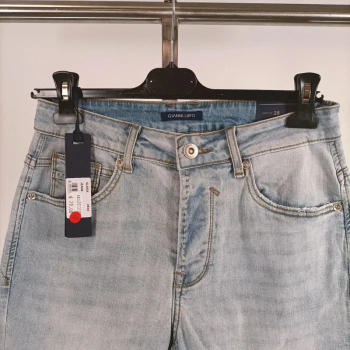 Short en jean clair Gianni Lupo - Taille 42 (XL) - A298 - photo numéro 2