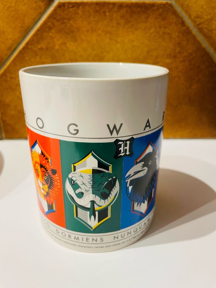 Tasse Hogwarts Harry Potter - photo numéro 3