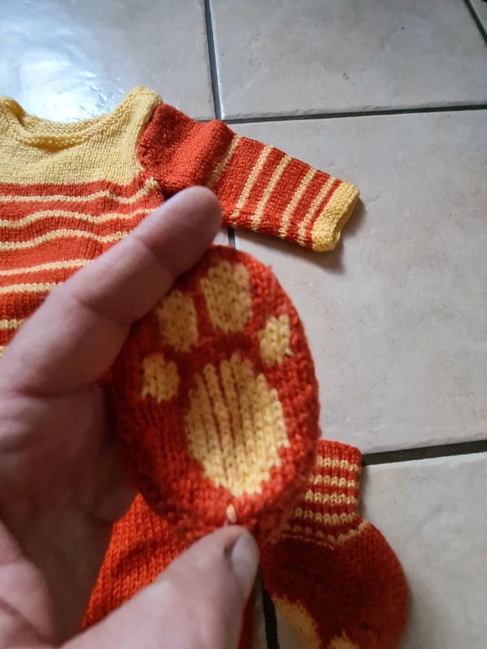 Ensemble layette mixte tricoté avec effet pattes d ours - photo numéro 2
