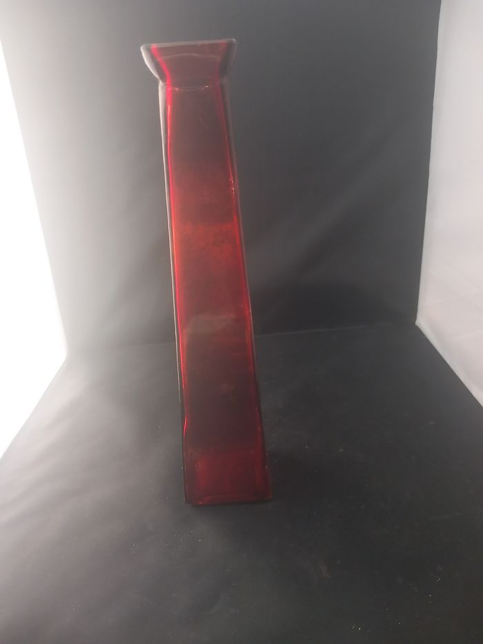 Vase long rouge - photo numéro 5