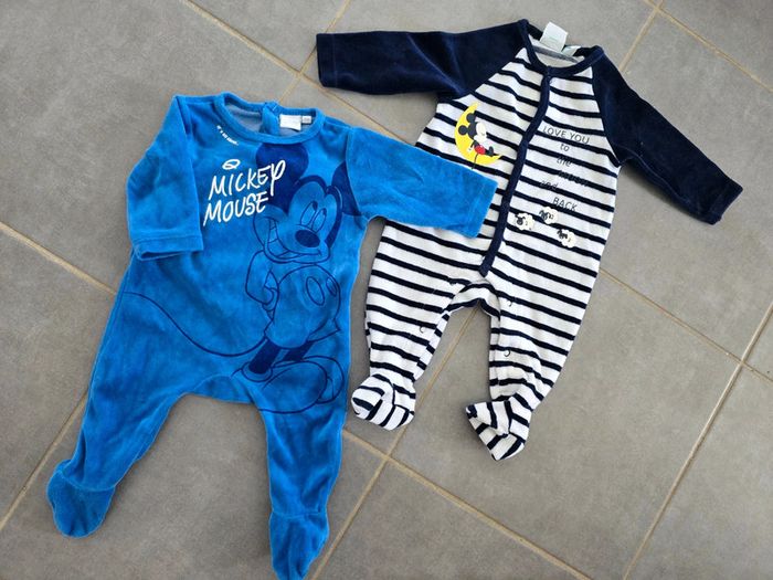 Lot de 2 pyjamas Mickey - photo numéro 2