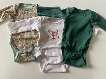 Lot body bébé fille 