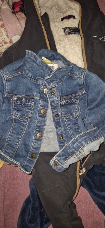 Lot 6 mois quasiment tout fille