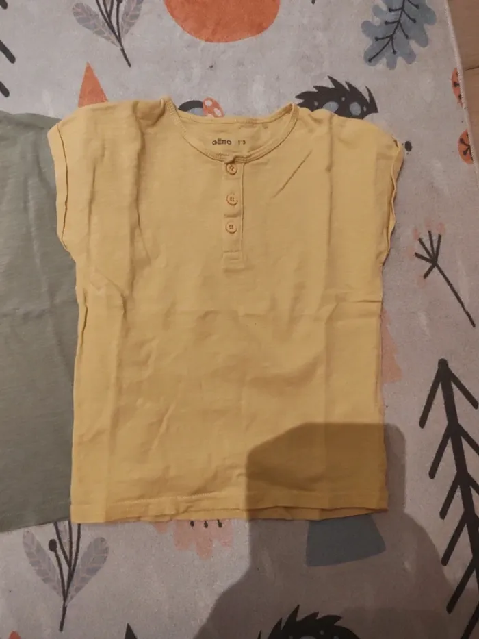 2 t-shirts - photo numéro 3