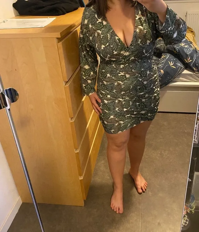 Robe à motif pull and bear neuve avec étiquette