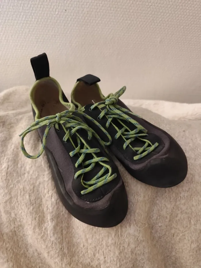 Chaussons d'escalade mixtes homme ou femme enfant taille 38 24cm simond - photo numéro 2