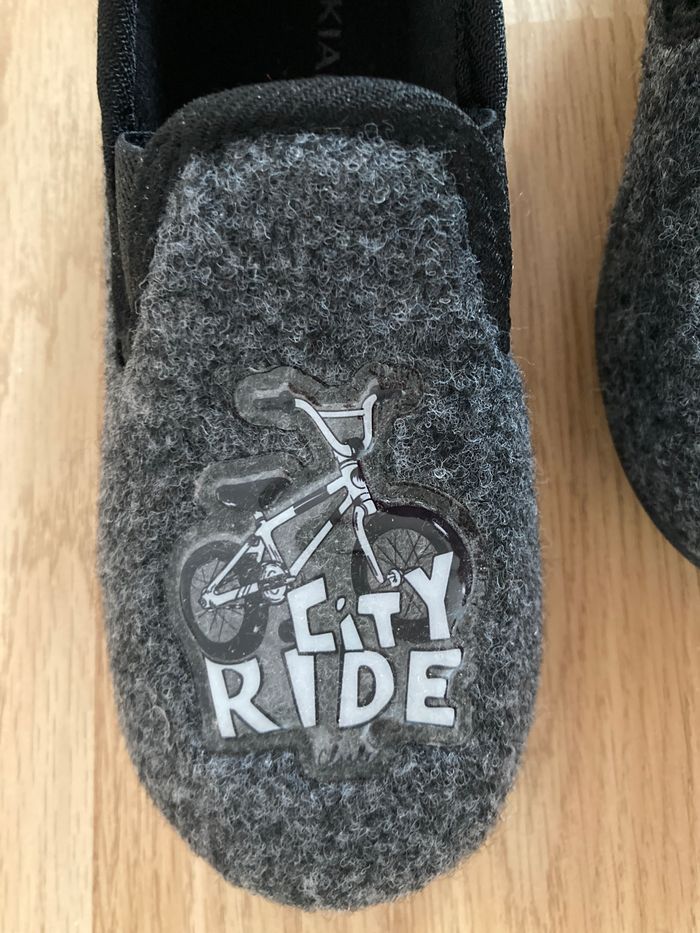Chaussons Kiabi - Taille 28 - photo numéro 6