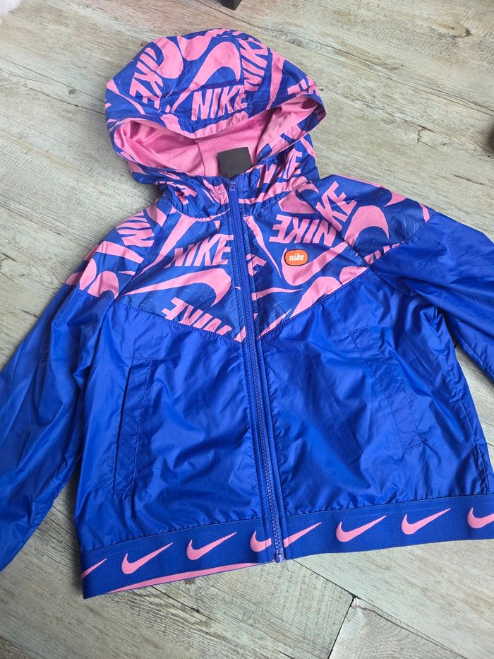 Veste nike - coupe vent 11 / 12 ans ( 146 / 156 cm ) rose et bleu