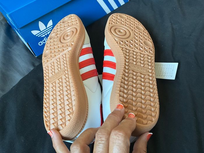 Basket adidas samba, neuves, 25 % avec code remise, t 44 2/3 - photo numéro 4