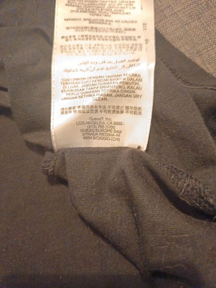 T shirt femme Guess taille M - photo numéro 9