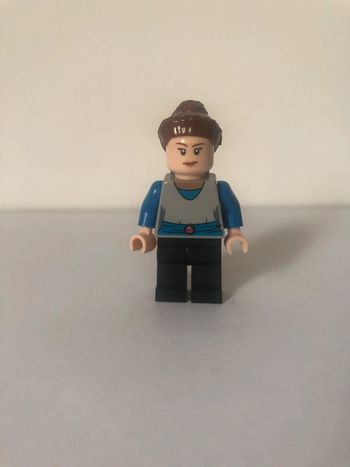 Figurine type lego Padmé Amidala. Star Wars