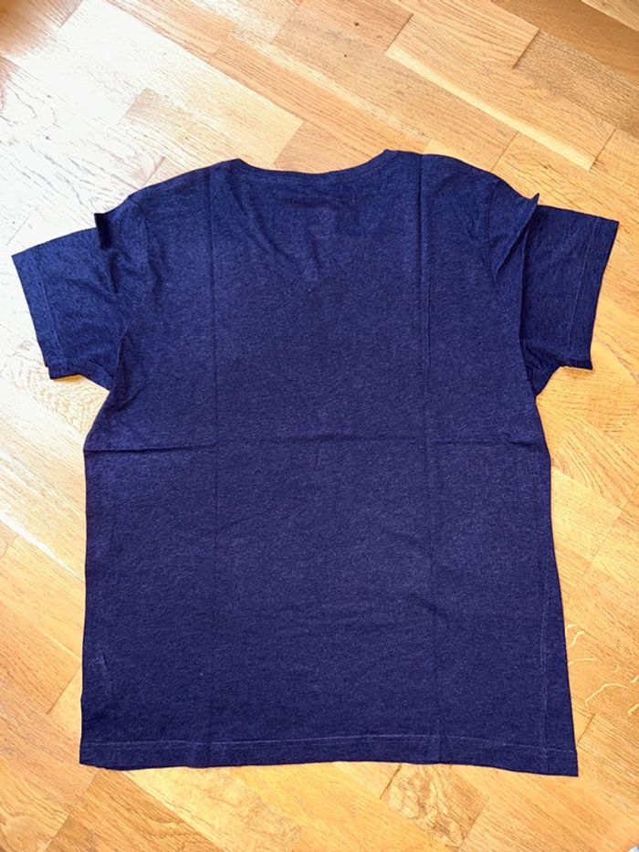 T-shirt manches courtes col v uni homme H&M - photo numéro 4
