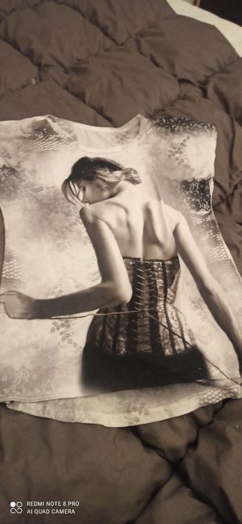 T shirt imprimé T. 38