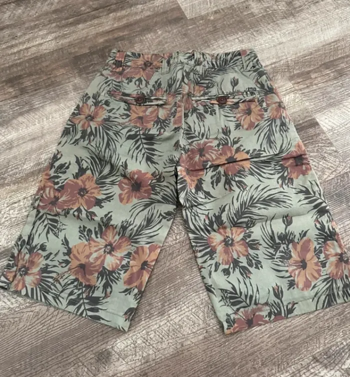 Short fleuri garçon influx 10ans - photo numéro 2
