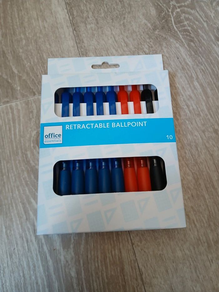 Lot de 10 stylos neufs