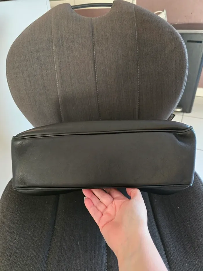 Sac à main Lancel très bon état, très peu porté - photo numéro 3