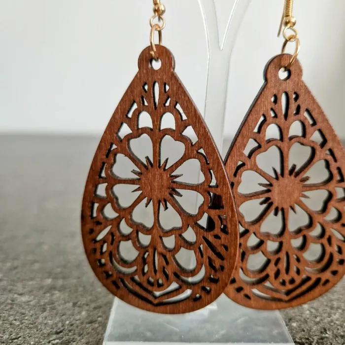Boucles d'oreilles en bois - photo numéro 2
