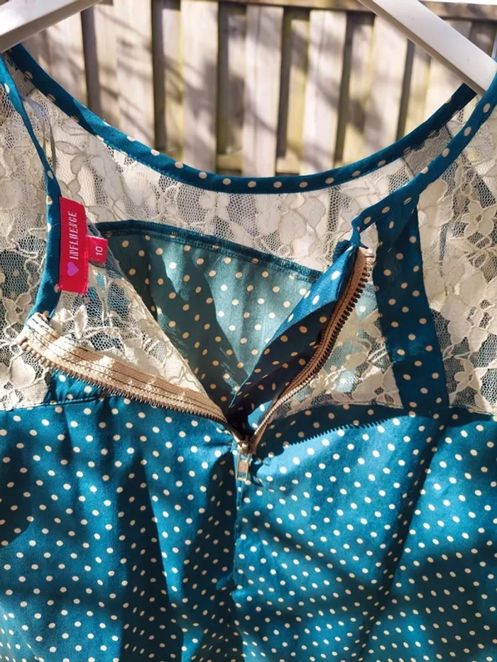 Top à dentelle - photo numéro 3