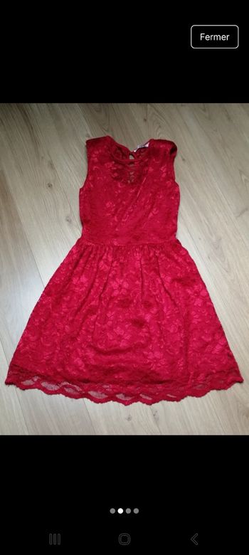 Robe en dentelle rouge T36
