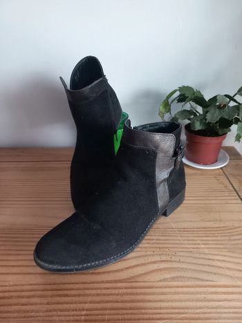 Bottine noire pointure 40