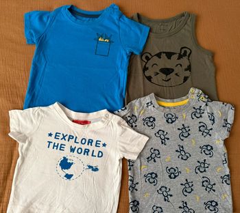 Lot 4 tee shirt 12 mois
